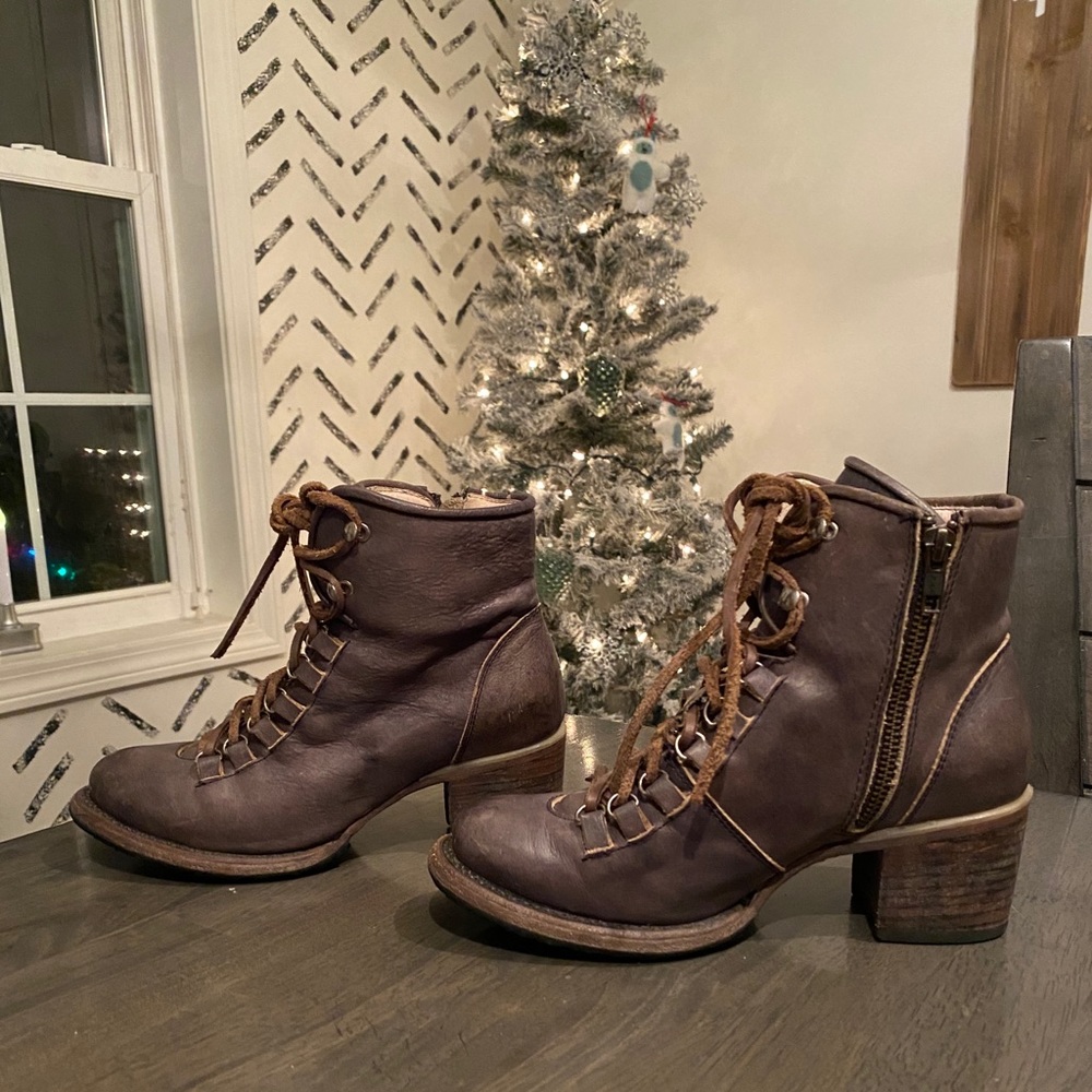 Freebird Devin boots